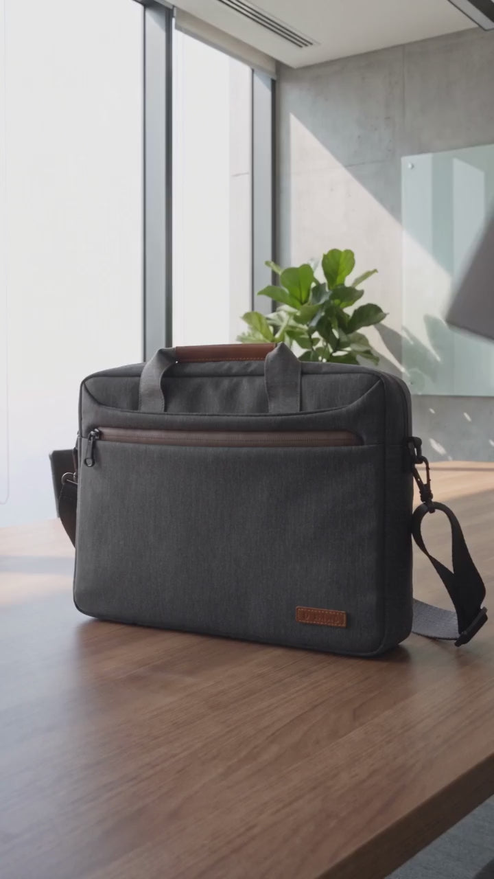 Vidéo : sacoche ordinateur au bureau