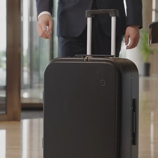 Vidéo : ouverture avant de la valise